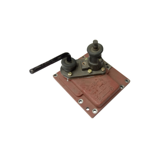 Кришка передня КПП DW244B